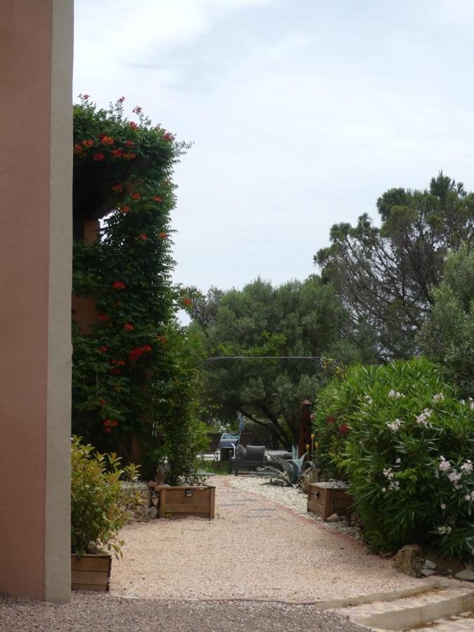 Hotel La Calanque Du Boucharel Saint Aygulf Exterior foto