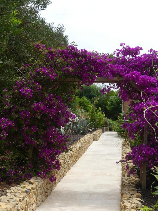 Hotel La Calanque Du Boucharel Saint Aygulf Exterior foto